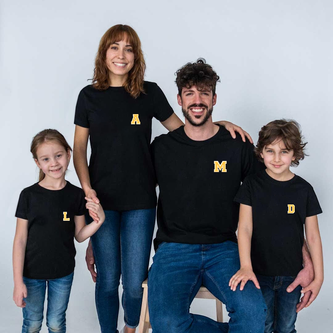 Venta de ropa igual para familia sale