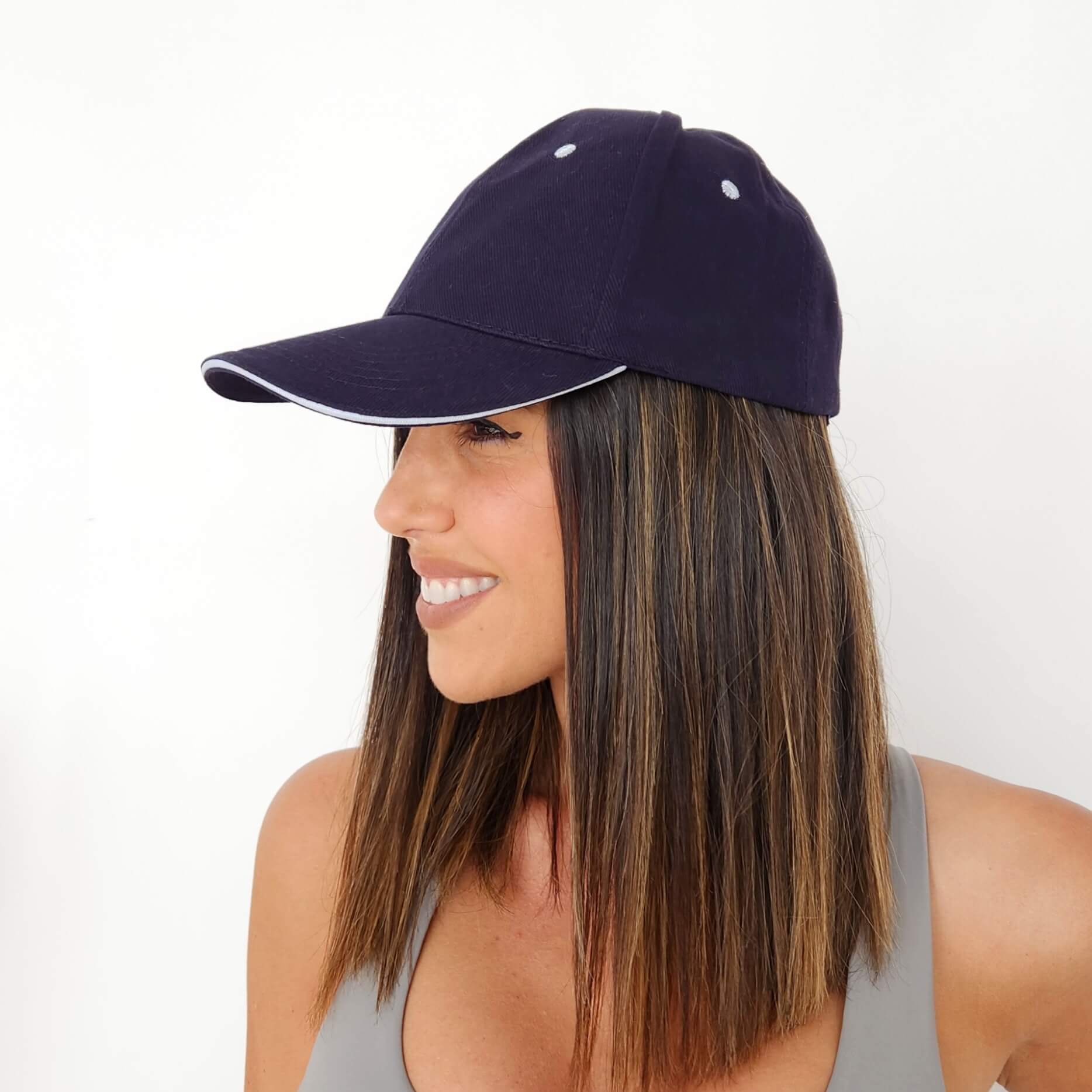 Gorra deportiva azul marino