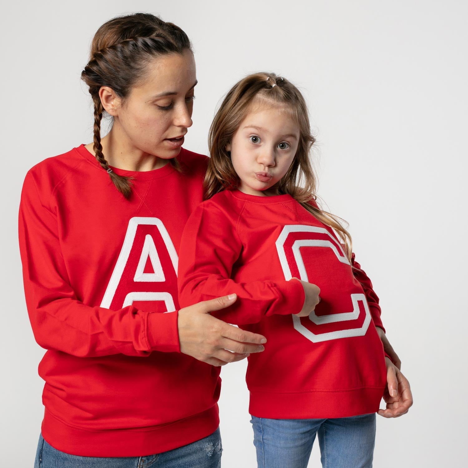 Sudadera roja iniciales sport