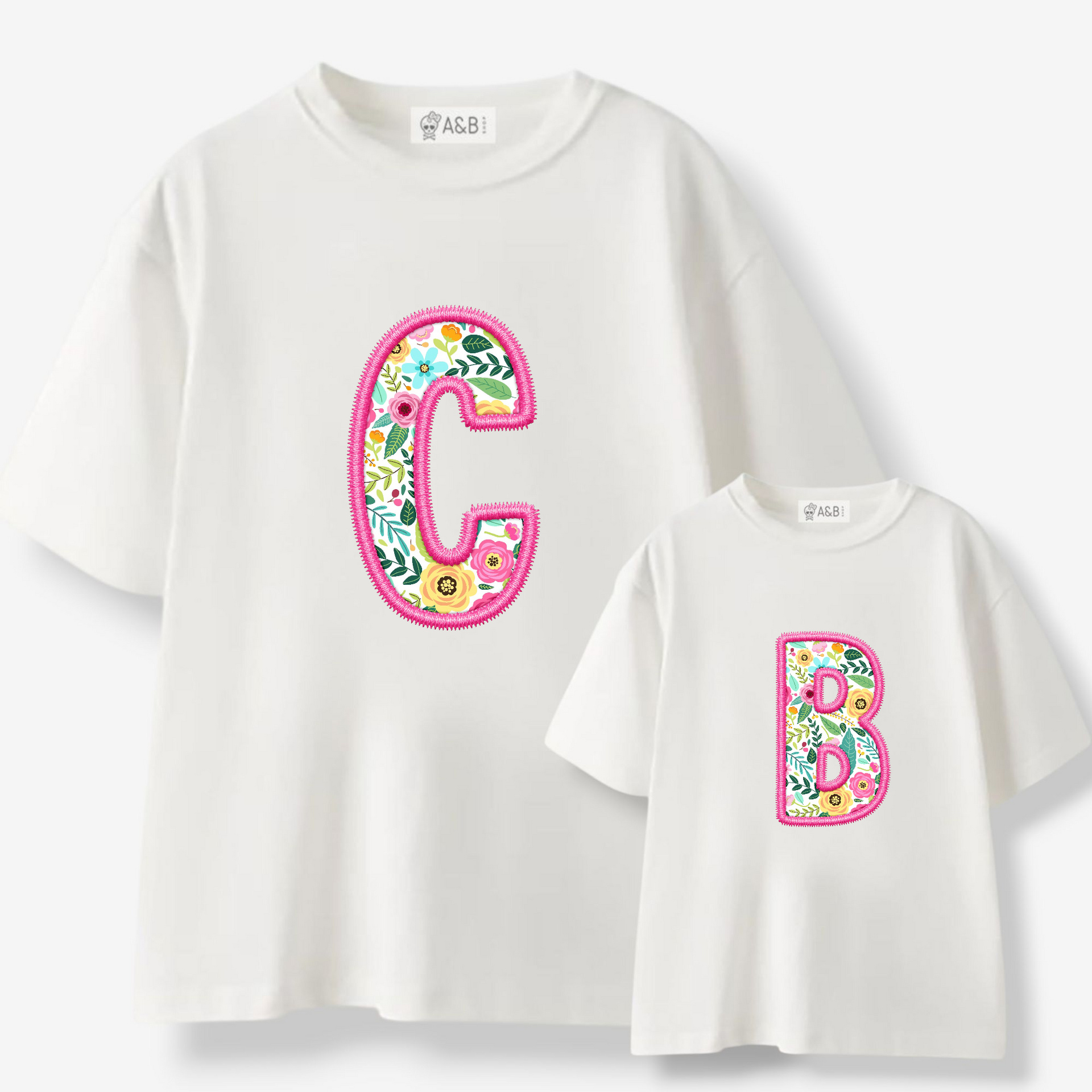 Camiseta Personalizada Inicial Flores Rosas
