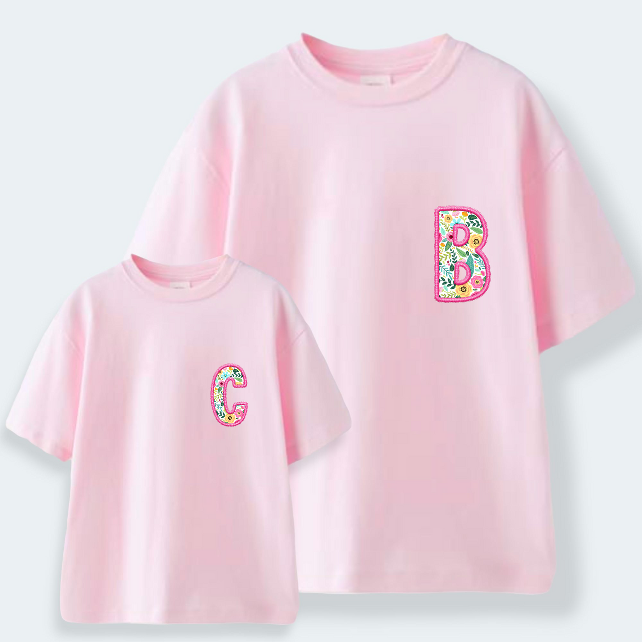 Camiseta Personalizada Inicial Flores Rosas