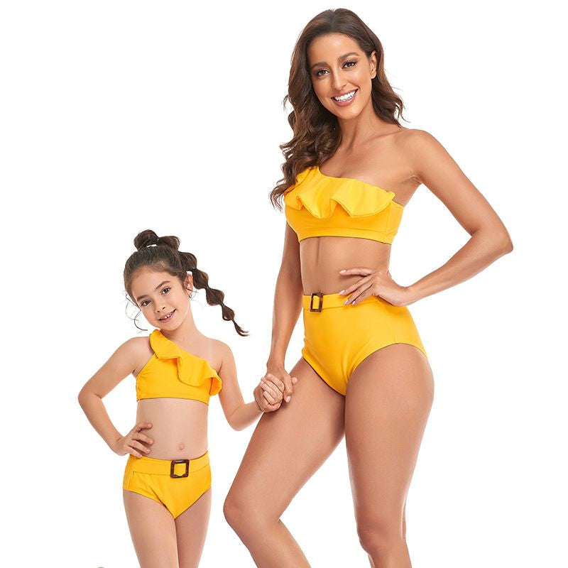 Bikini detalle cinturón amarillo